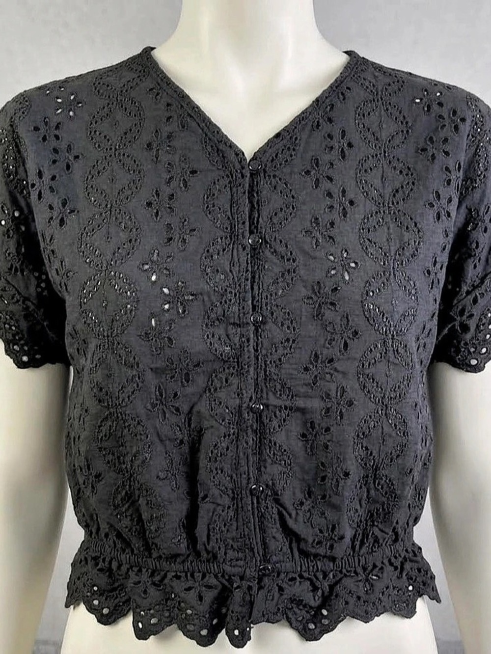 ZARA black eyelet lace crop top 🖤✨ cottagecore peplum blouse (fits XXS/XS)